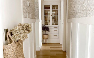 The best ways to decorate your long hallway