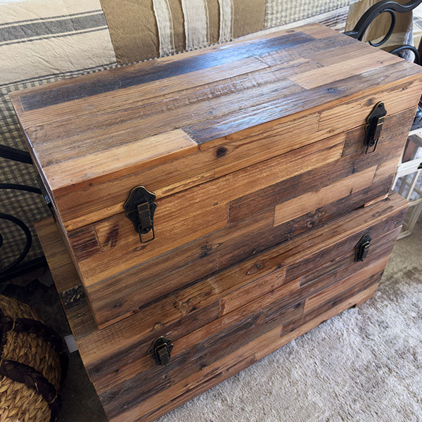 Rustic Chest Swg Rustic Reclaimed Wood Chests, Set of 2 - Decor Steals