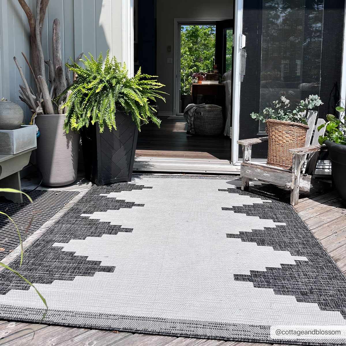 Contemporary Outdoor Rug - Decor Steals