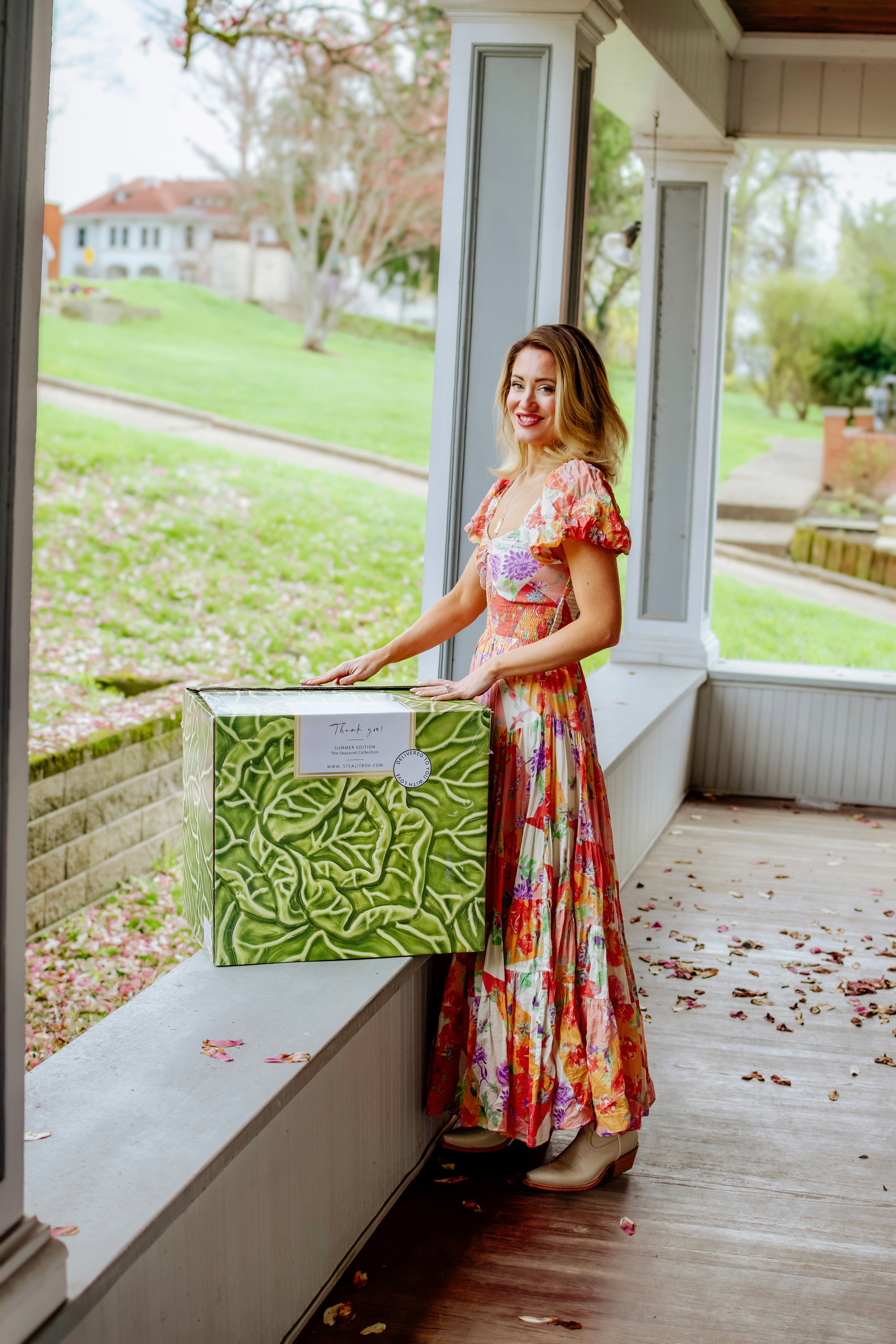 Get the box - Endless Summer Steal It Box - Decor Steals