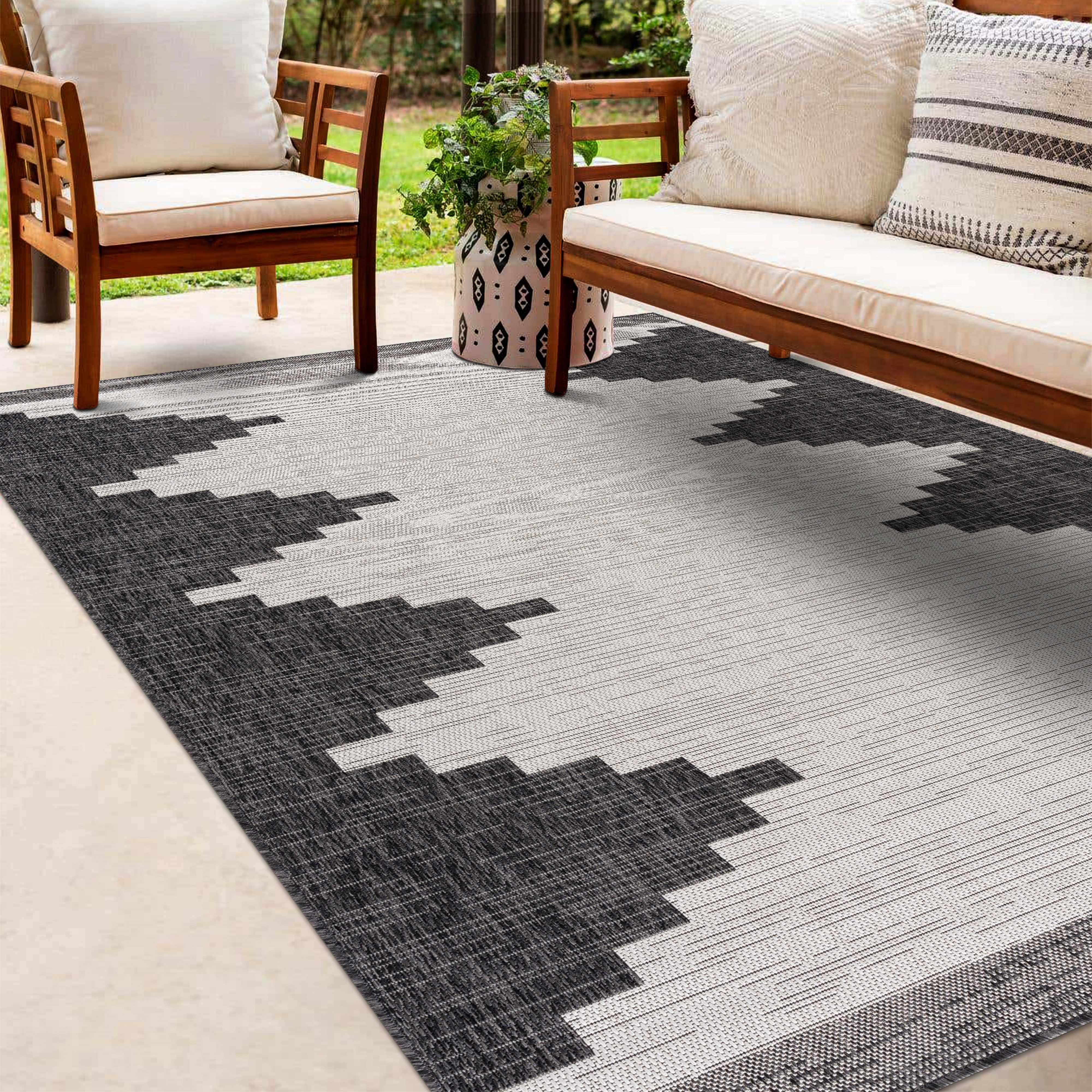 Contemporary Outdoor Rug - Decor Steals