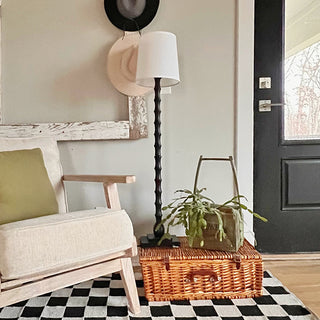 Modern Scalloped Base Floor Lamp