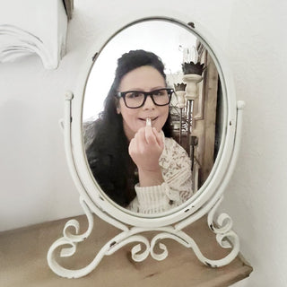oval mirror