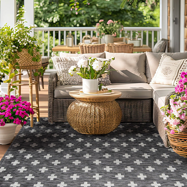 Cross Patterned Indoor/Outdoor Rug, Pick Your Size - Decor Steals