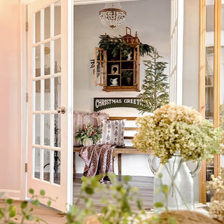 Heritage Style Gallery Display Cabinet