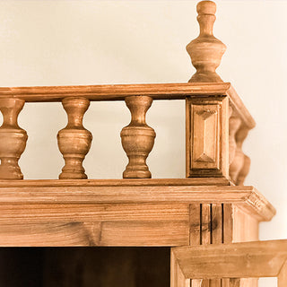 Heritage Style Gallery Display Cabinet