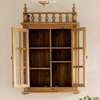 Heritage Style Gallery Display Cabinet
