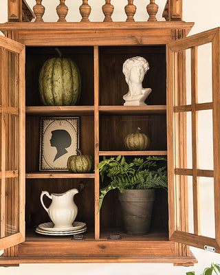 Heritage Style Gallery Display Cabinet