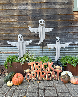 Outdoor Glowing Metal Ghost Yard Stakes, Set of 3