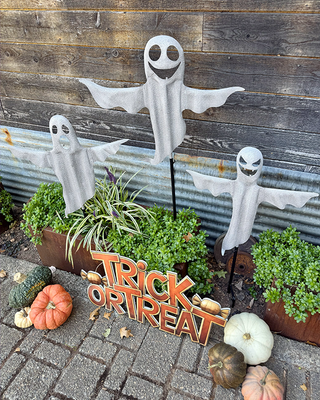 Outdoor Glowing Metal Ghost Yard Stakes, Set of 3