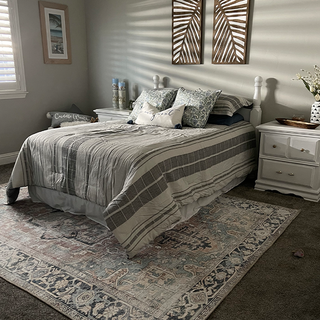 Traditional Tan and Navy Washable Rug