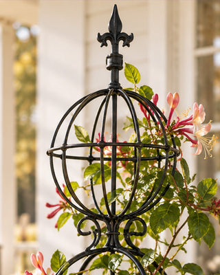 Vintage Inspired Metal Garden Obelisk