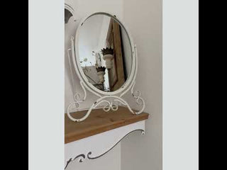 oval mirror