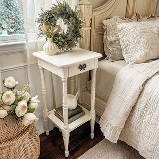 The Bow-Tiful Cottage Side Table