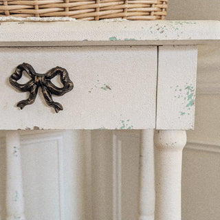 The Bow-Tiful Cottage Side Table