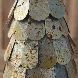 Rustic Scalloped Distressed Metal Christmas Tree