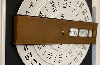 Vintage-Inspired Rotating Perpetual Calendar